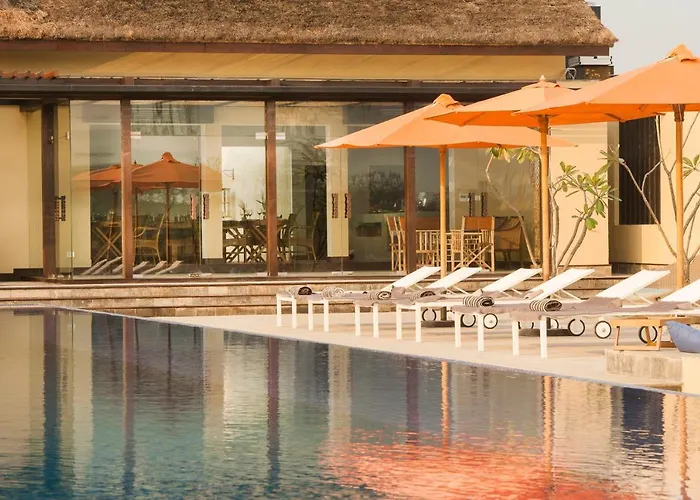 Meghauli Serai Chitwan National Park - A Taj Safari Lodge