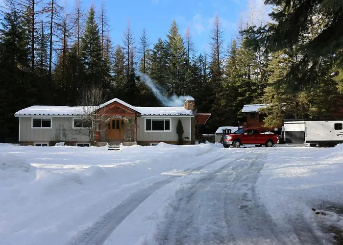 Quaint Priest Lake Cabin W/ Patio < 1 Mi To Lake!