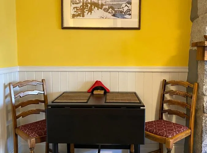 Holly Cottage