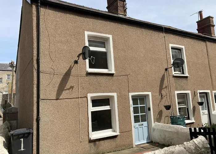 Delightful 3 Bedroomed Cottage In Llandudno