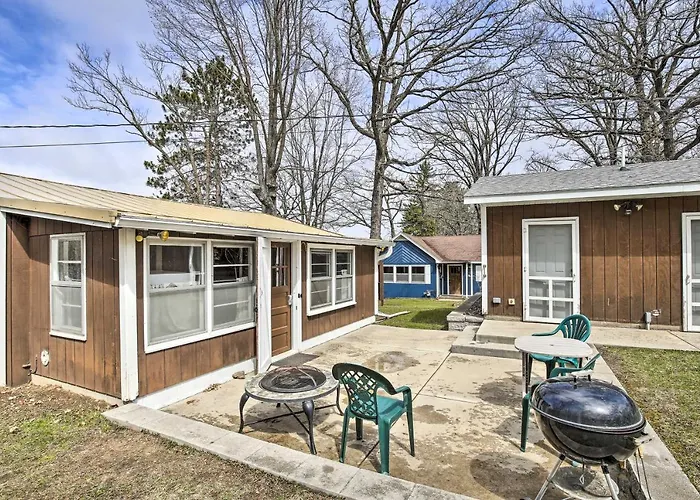 Lakefront 1930'S Log Cabin W/ Dock & Fire Pit!