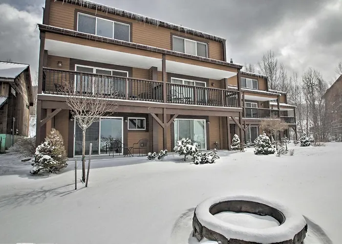 Slopeside Burke Mountain Condo W/ Fireplace!