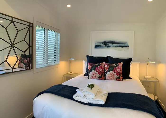 Coromandel Town Harbourside Cottage Luxury Accommodation