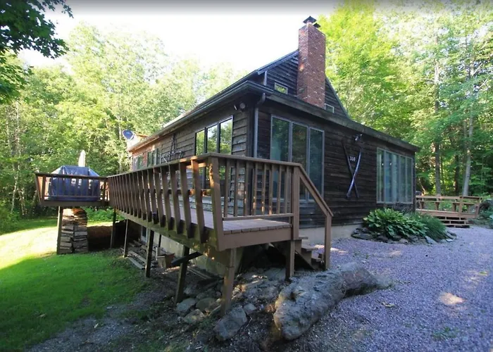Quaint Stowe Cabin