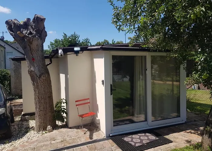 Villa Small House With Parking Prag