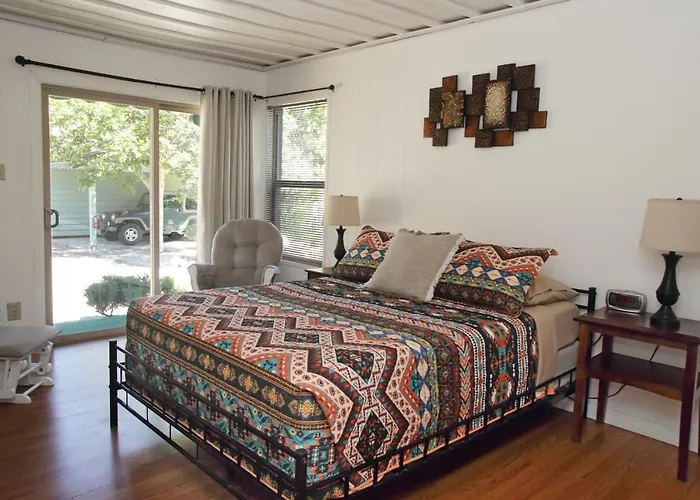 Kern Riverview Inn