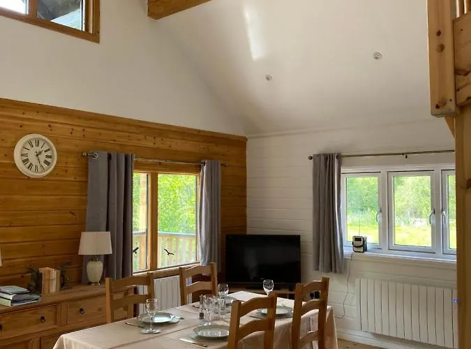 Hatton Lodge