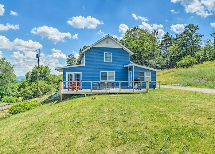 Watkins Glen Lakeview Cottage W/ Waterfall!