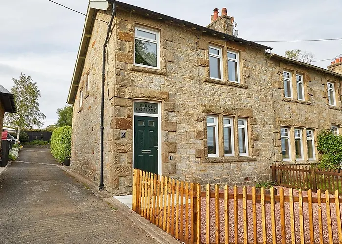 Host & Stay - Percy Cottage