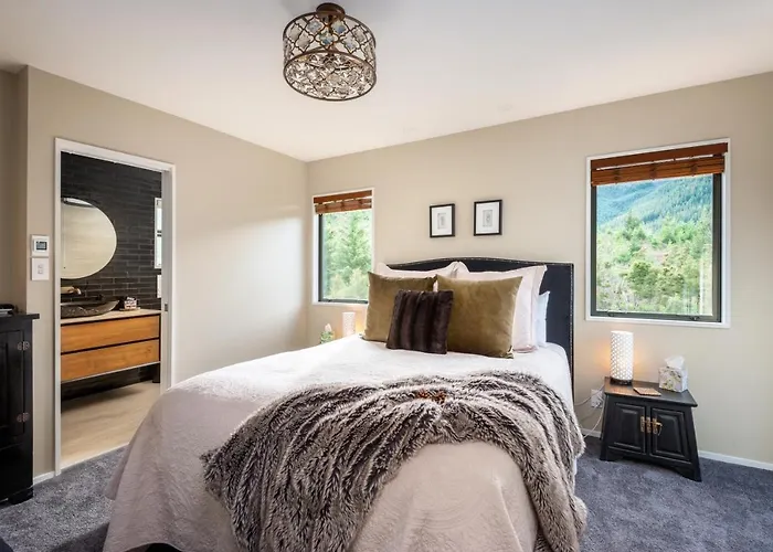 'Love' Hanmer Couples Retreat Limited