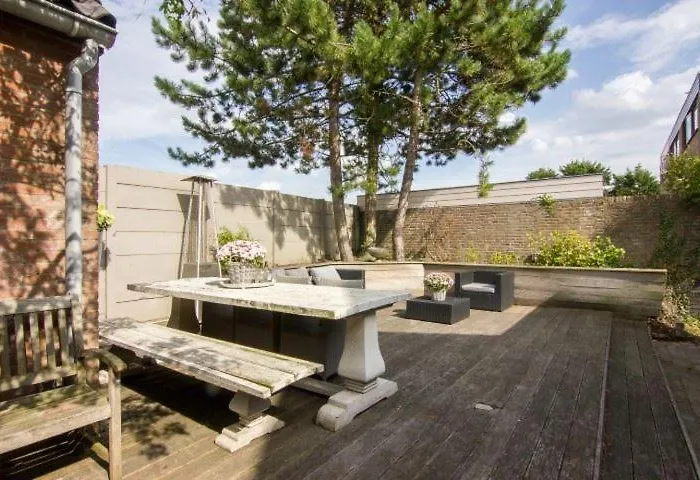 Time Out Beach House