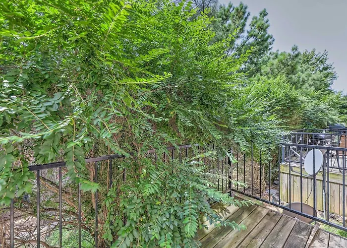 Charming Springdale Townhome ~ 5 Mi To Dtwn!