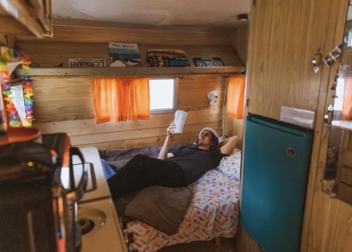 60S Surf Camper With Nyc Skyline View In Rockaway Beach New York