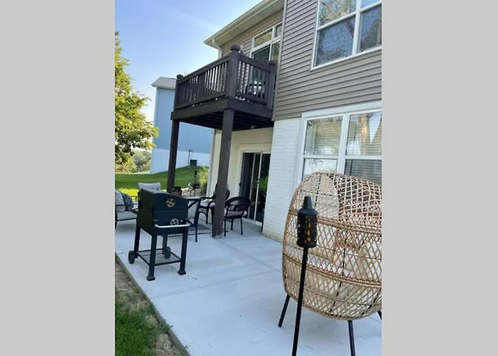 Entire Residential Home -Omaha