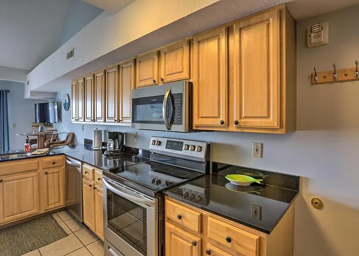 Resort-Style Condo With Lake-View Balcony!