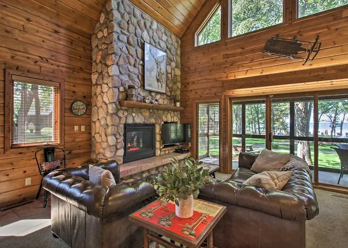 Alluring Nisswa Cabin On Gull Lake W/ Fireplace!