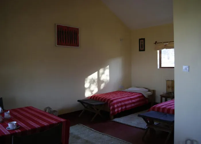 African Sunrise Lodge And Campsite