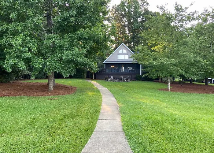 Lakefront House With Private Dock + Fire Pit!