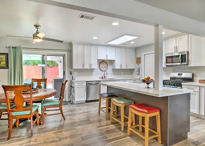 San Marcos Home W/ Patio & Grill - Walk To Lake!