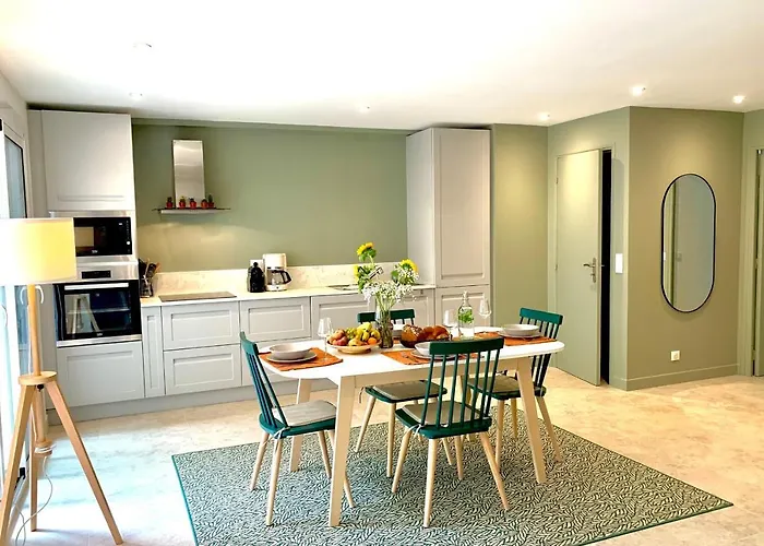 Spacious Apartment In The Heart Of Juan Les Pins !