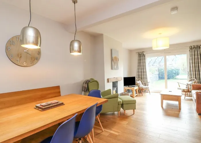 Holly Cottage