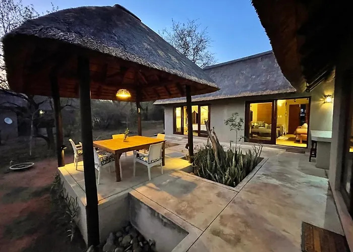 10 Raptors Lodge