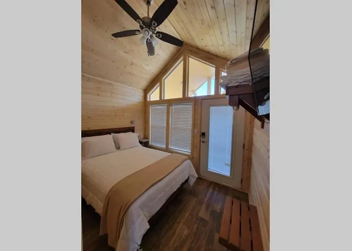 076 Tiny Home Nr Grand Canyon South Rim Sleeps 8