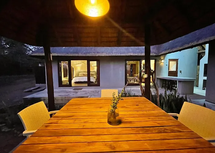 10 Raptors Lodge