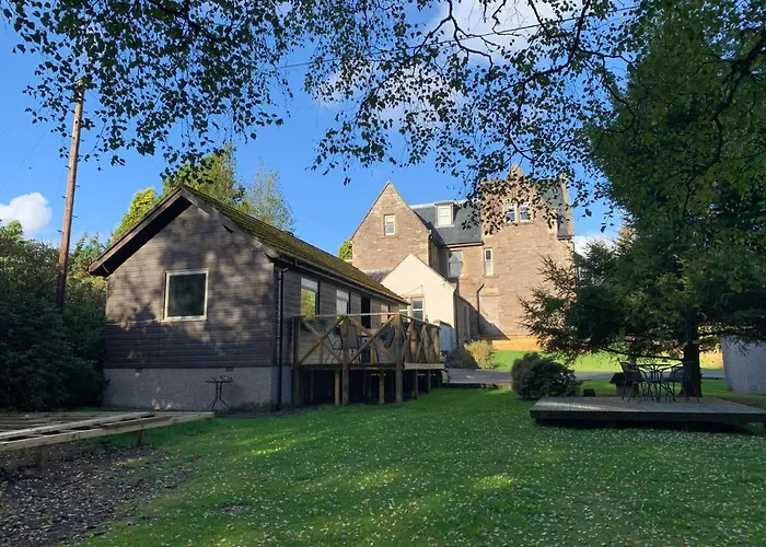 Creity Hall Chalet