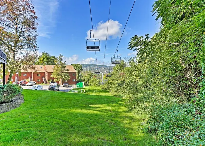 Vernon Condo W/ Deck, Near Appalachian Trail!