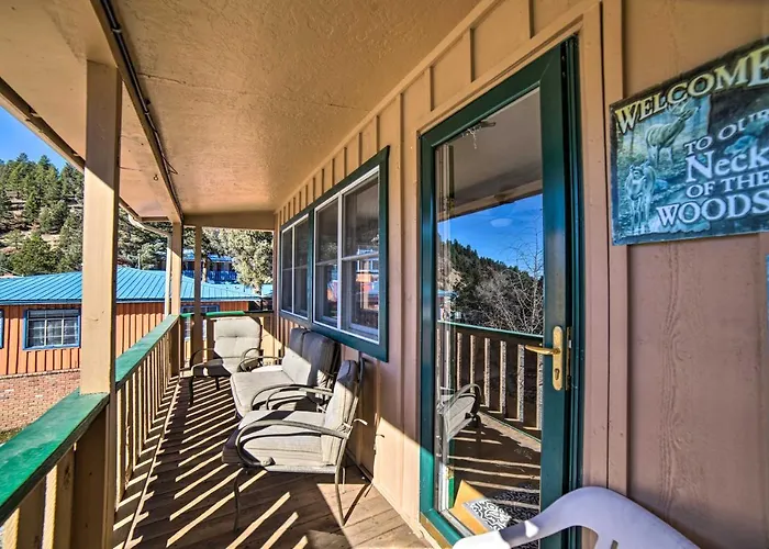 Walkable Location! Mtn-View Condo In Red River