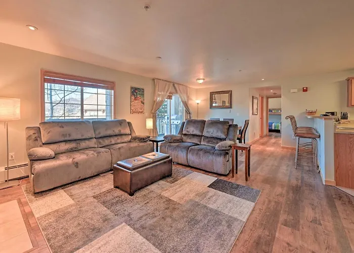 Steamboat Home W/ Garage, 1 Mi To Ski Resort