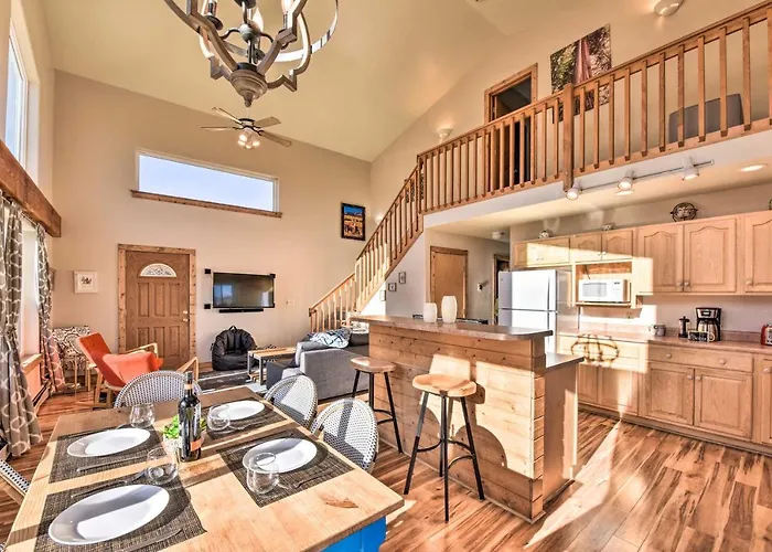 Near Hikes & Arkansas River: Mtn-View Getaway!