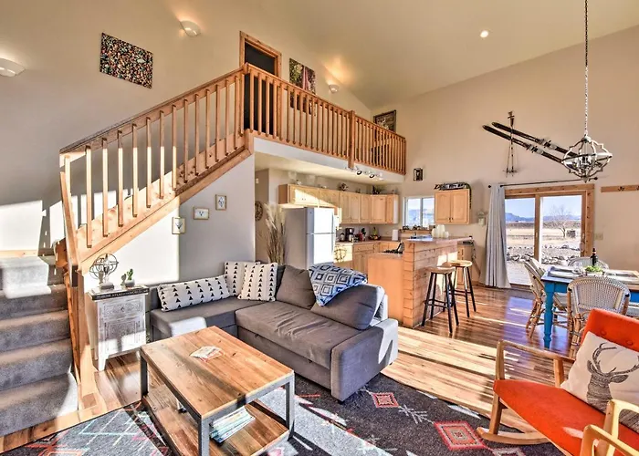 Near Hikes & Arkansas River: Mtn-View Getaway!