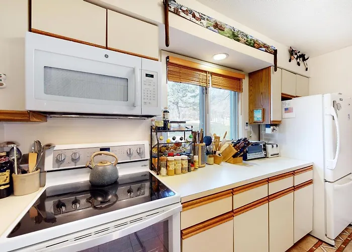 Stratton Hideway