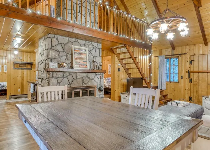 Campfire Cabin On The River