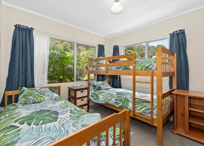 Tahuna Family Escape - Paihia Holiday Home