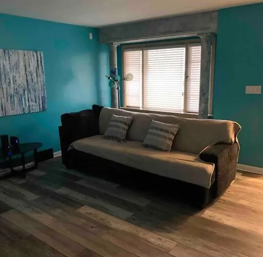Remodeled House Minutes To Falls Attractions