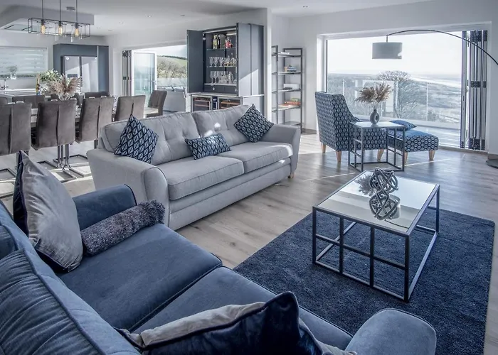 Sunrise - 5 Bedroom Holiday Home - Pendine