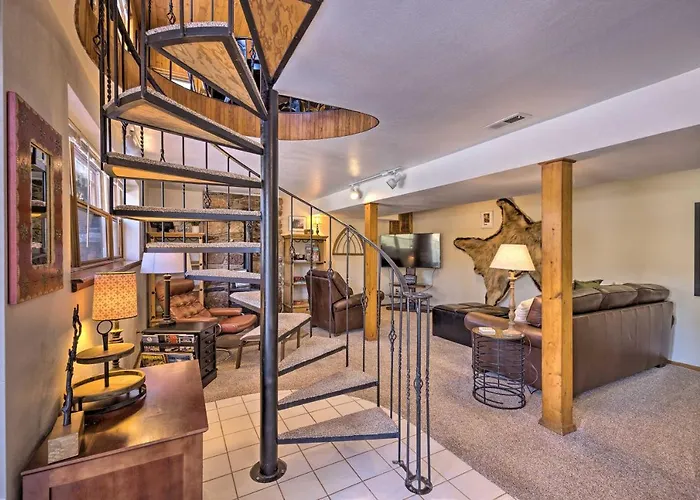 Cozy Co Rocky Mountain Retreat Near Pikes Peak!