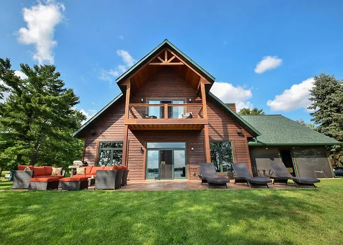 Cabin W/ Gradual Slope To Sandy Bottom Swimming!