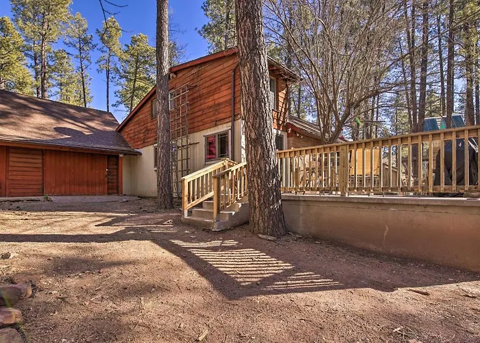Hike & Relax Fireside: Dog-Friendly Gem In Payson!