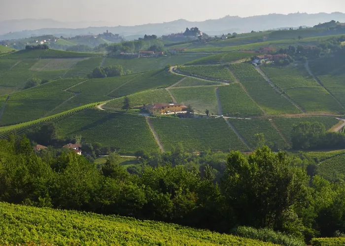 Villa Costa di Bussia Monforte dʼAlba