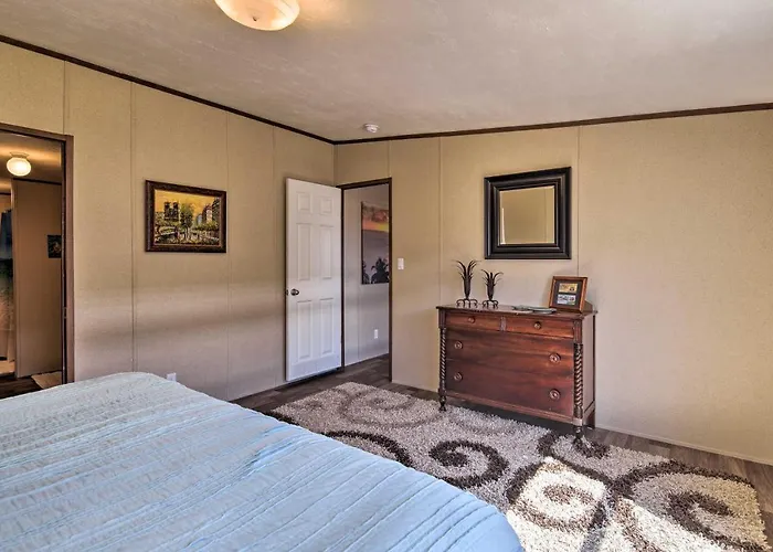 3 Mi To Beach: Home W/ Deck In Port O'Connor!