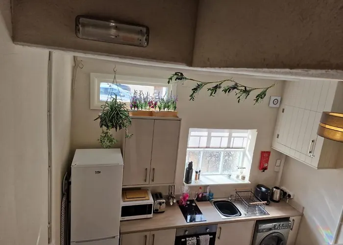 Carlisle Central, Cute Studio Appt, The Cupboard