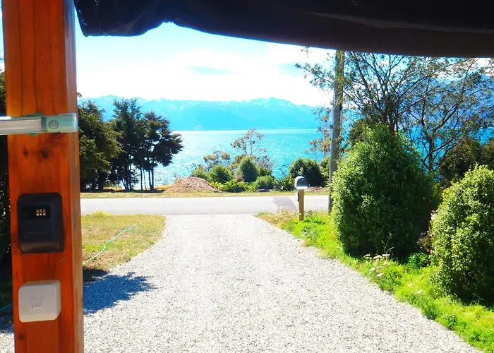 Lakefront Views Over Lake Hawea, Wanaka