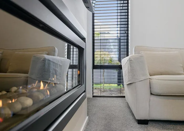 Repton City Townhouse - Merivale