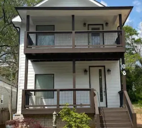 Atlanta Unit 1 Room 1 - Peaceful Private Master Bedroom With Private Balcony