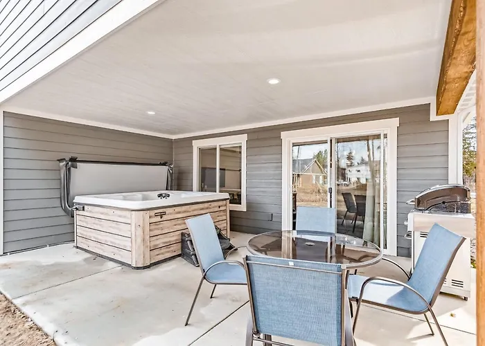 Elk Grove Getaway