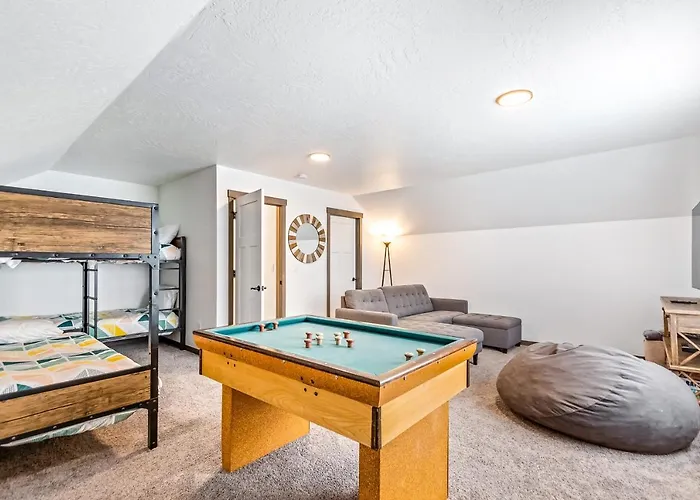 Elk Grove Getaway